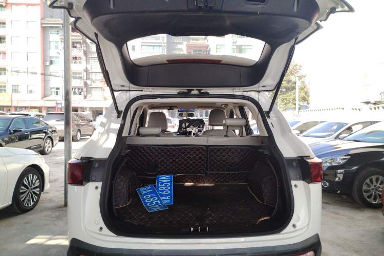 Used HYOSOW S5 2017 1.3T Manual Prestige Edition Trunk