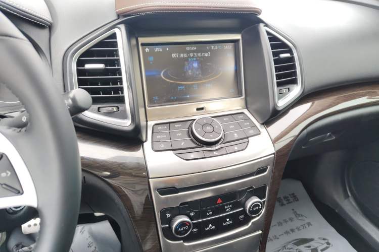 Used HYOSOW S6 2017 1.5T CVT Enjoyment Model Audio And AC Panel