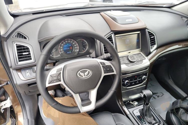 Used HYOSOW S6 2017 1.5T CVT Enjoyment Model Center Console