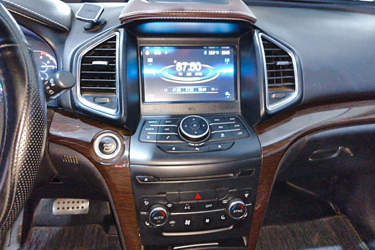 Used HYOSOW S6 2016 1.5T CVT Premium Edition Audio And AC Panel