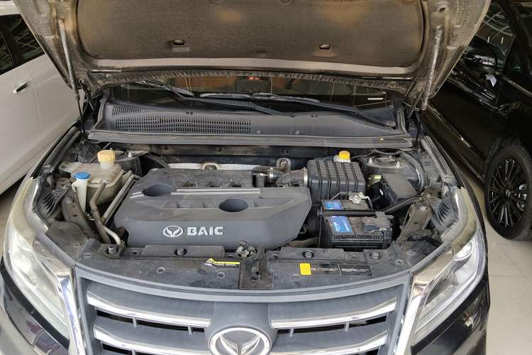 Used HYOSOW S6 2016 1.5T Manual Fashion Model Engine Bay