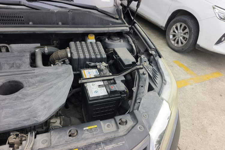 Used HYOSOW S6 2016 1.5T Manual Smart Edition Engine Bay Left