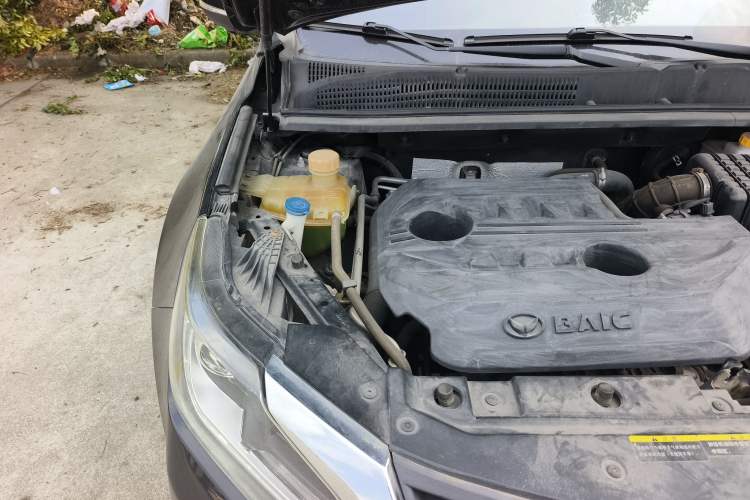 Used HYOSOW S6 2016 1.5T Manual Smart Edition Engine Bay Right