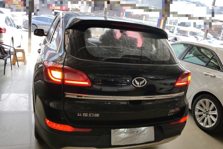 Used HYOSOW S6 2016 1.5T Manual Fashion Model Exterior 4