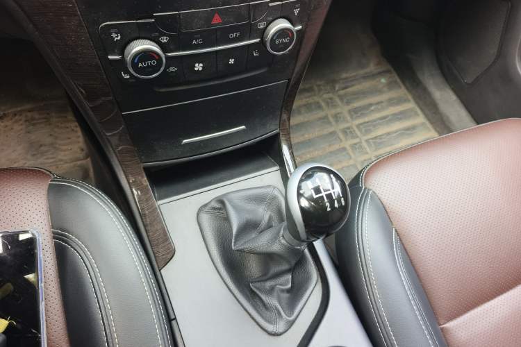 Used HYOSOW S6 2016 1.5T Manual Smart Edition Gear Lever