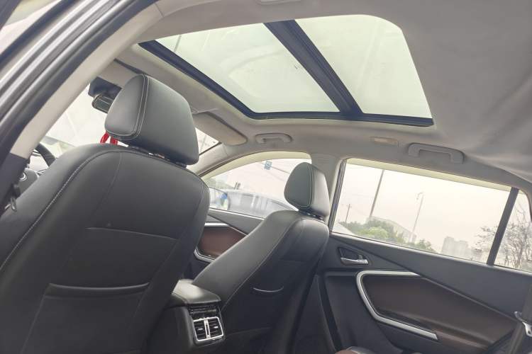 Used HYOSOW S6 2016 1.5T Manual Smart Edition Interior 6