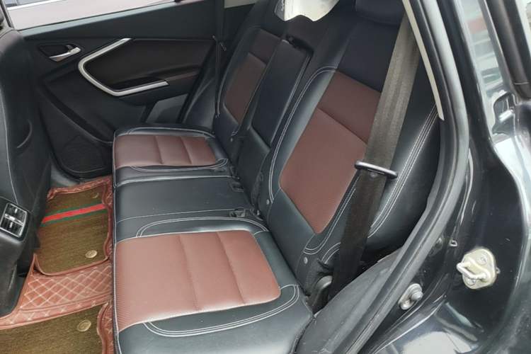 Used HYOSOW S6 2016 1.5T Manual Smart Edition Left Rear Seat