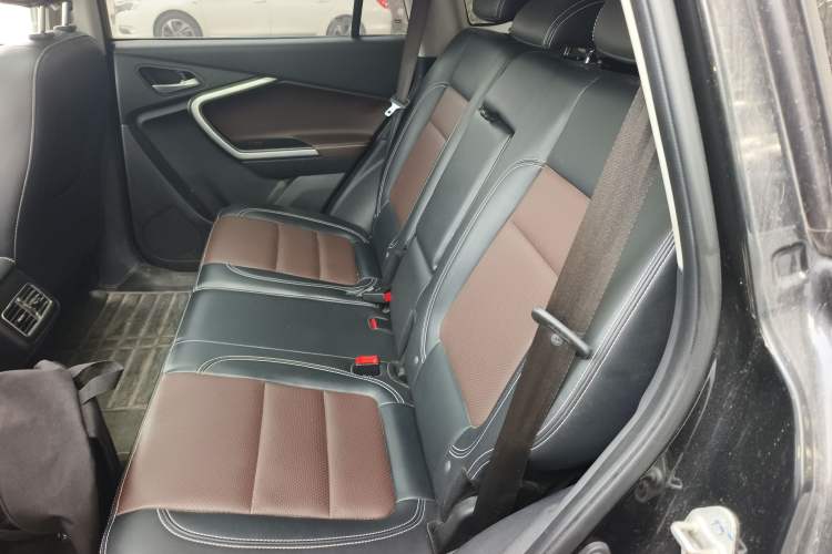 Used HYOSOW S6 2016 1.5T Manual Smart Edition Left Rear Seat