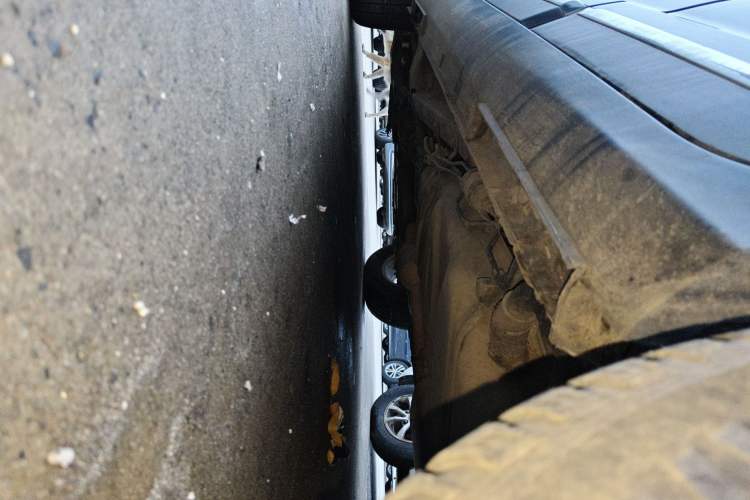 Used HYOSOW S6 2016 1.5T CVT Premium Edition Left Side Sill