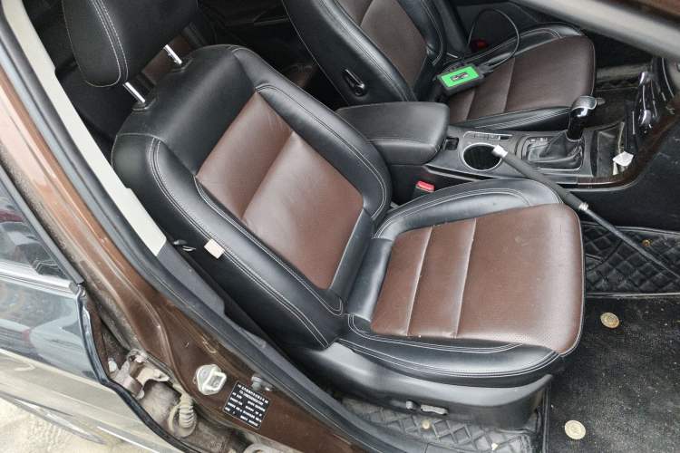 Used HYOSOW S6 2016 1.5T CVT Premium Edition Right Front Seat