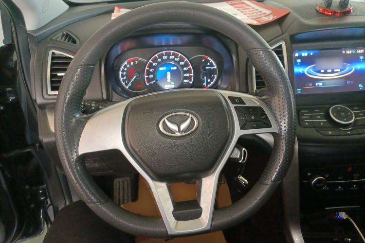 Used HYOSOW S6 2016 1.5T Manual Fashion Model Steering Wheel