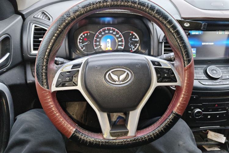 Used HYOSOW S6 2016 1.5T CVT Premium Edition Steering Wheel