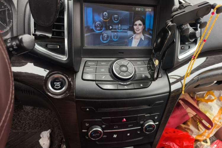 Used HYOSOW S6 2016 1.5T Manual Smart Edition Audio And AC Panel
