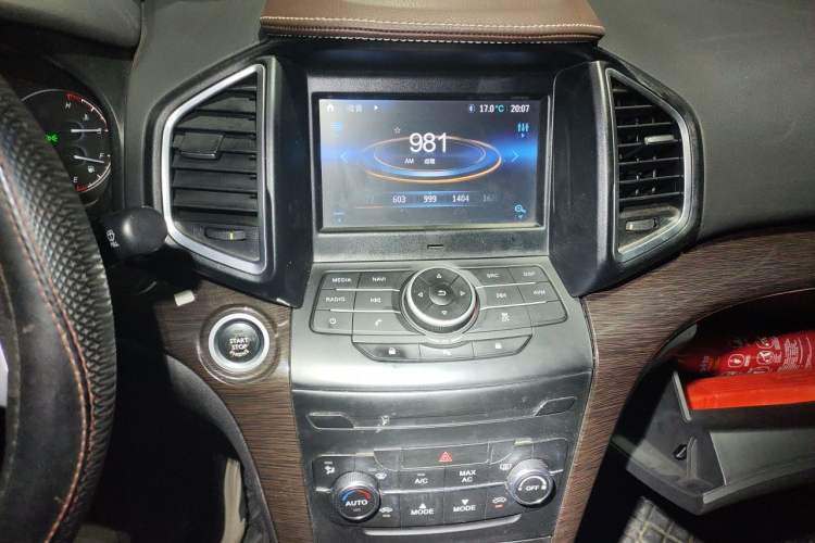 Used HYOSOW S6 2016 1.5T Manual Leading Model Audio And AC Panel