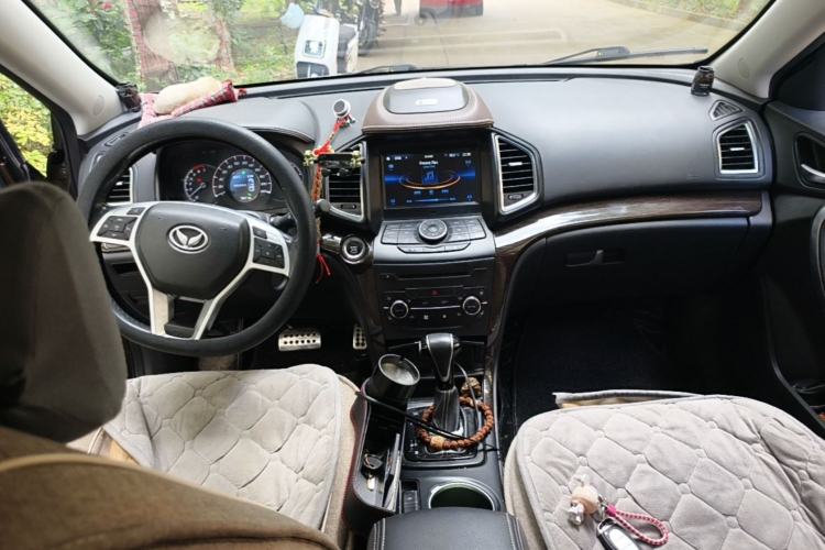 Used HYOSOW S6 2016 1.5T CVT Premium Edition Center Console