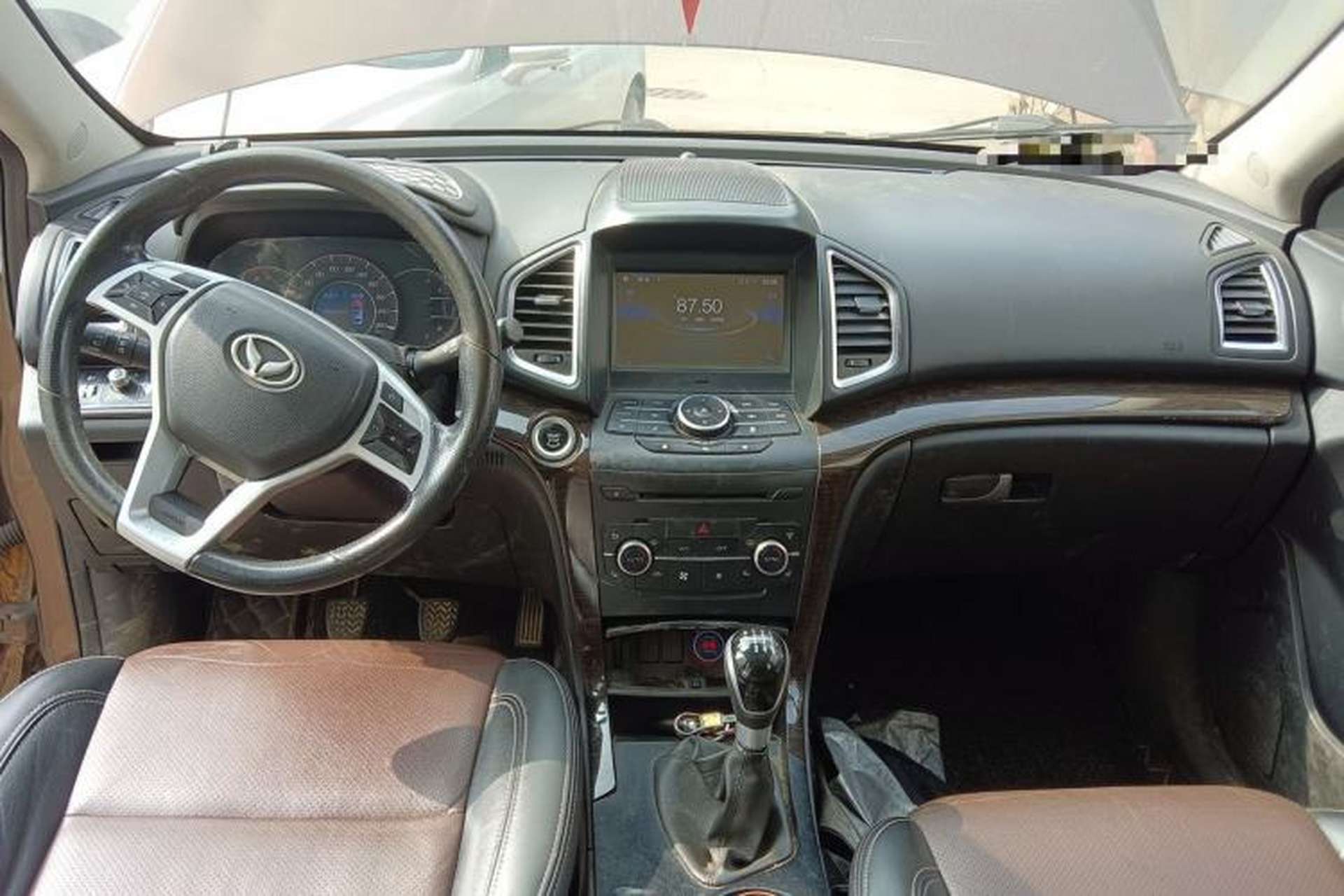 Used HYOSOW S6 2016 1.5T Manual Smart Edition Center Console