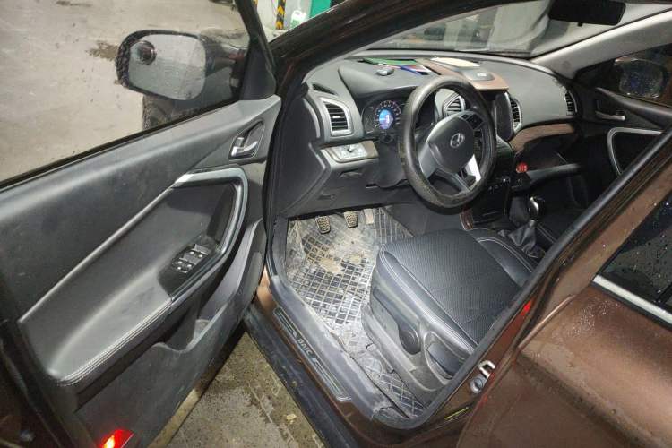 Used HYOSOW S6 2016 1.5T Manual Leading Model Driver Seat