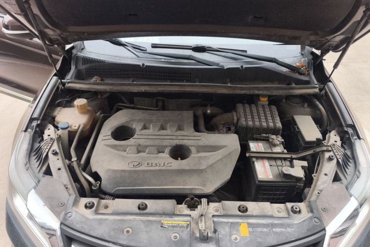 Used HYOSOW S6 2016 1.5T Manual Smart Edition Engine Bay