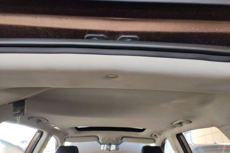 Used HYOSOW S6 2016 1.5T Manual Leading Model Headliner