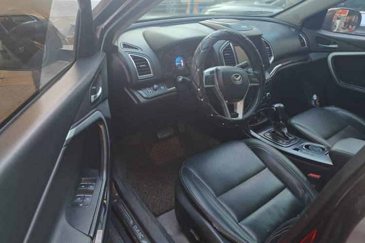 Used HYOSOW S6 2016 1.5T CVT Enjoyment Model Interior 2