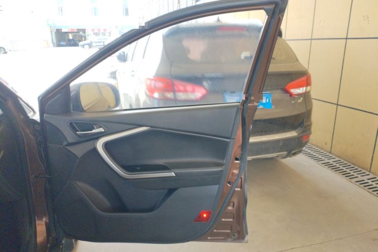 Used HYOSOW S6 2016 1.5T Manual Leading Model Interior 5
