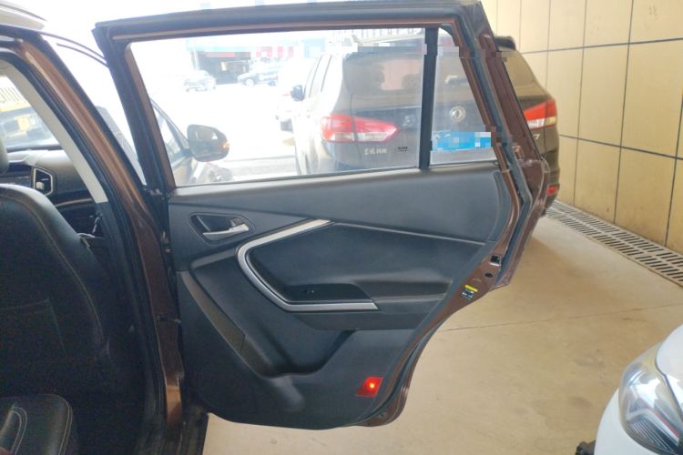 Used HYOSOW S6 2016 1.5T Manual Leading Model Interior 6