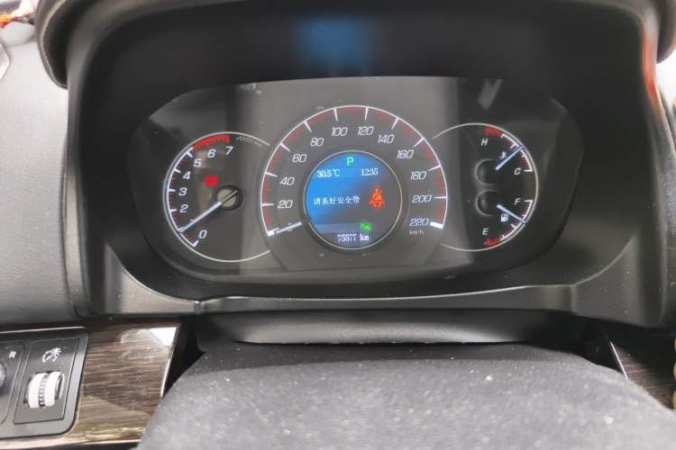 Used HYOSOW S6 2016 1.5T CVT Premium Edition Odometer Close Up