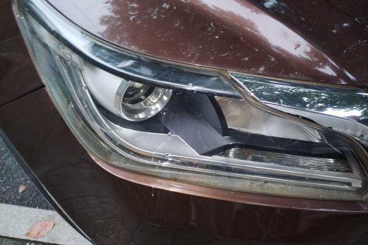Used HYOSOW S6 2016 1.5T CVT Enjoyment Model Right Front Headlight