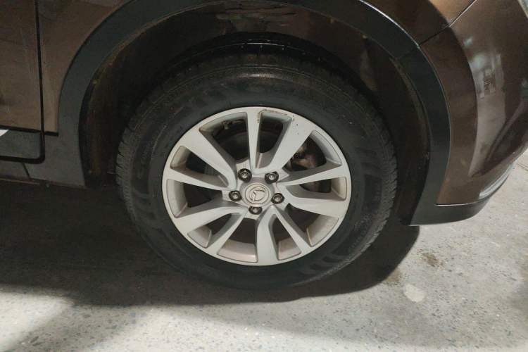 Used HYOSOW S6 2016 1.5T Manual Leading Model Right Front Wheel Hub