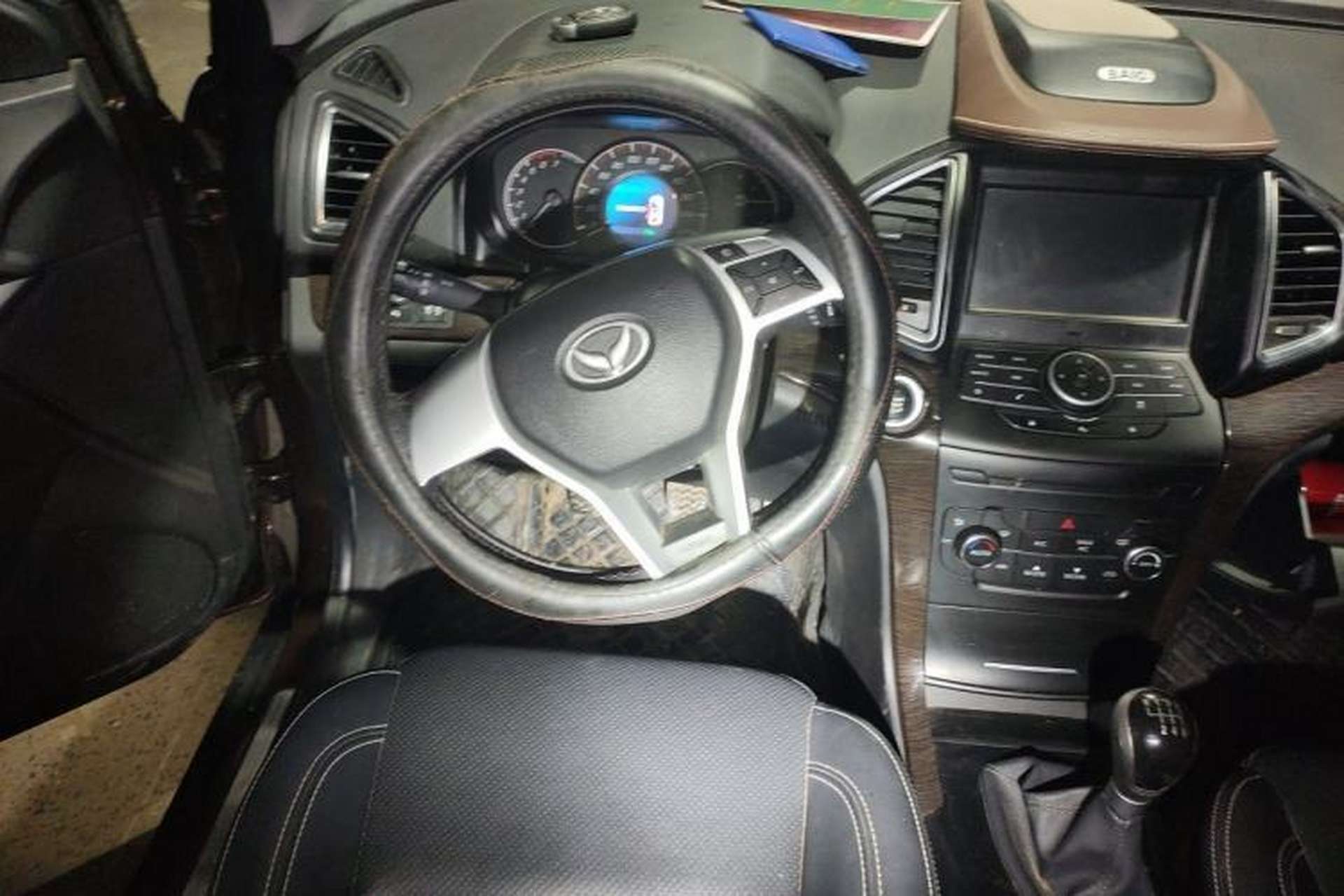 Used HYOSOW S6 2016 1.5T Manual Leading Model Steering Wheel