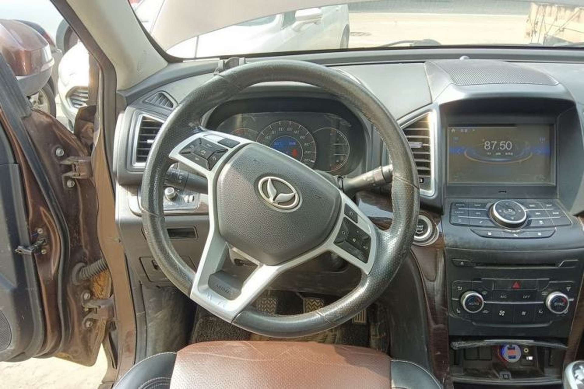 Used HYOSOW S6 2016 1.5T Manual Smart Edition Steering Wheel