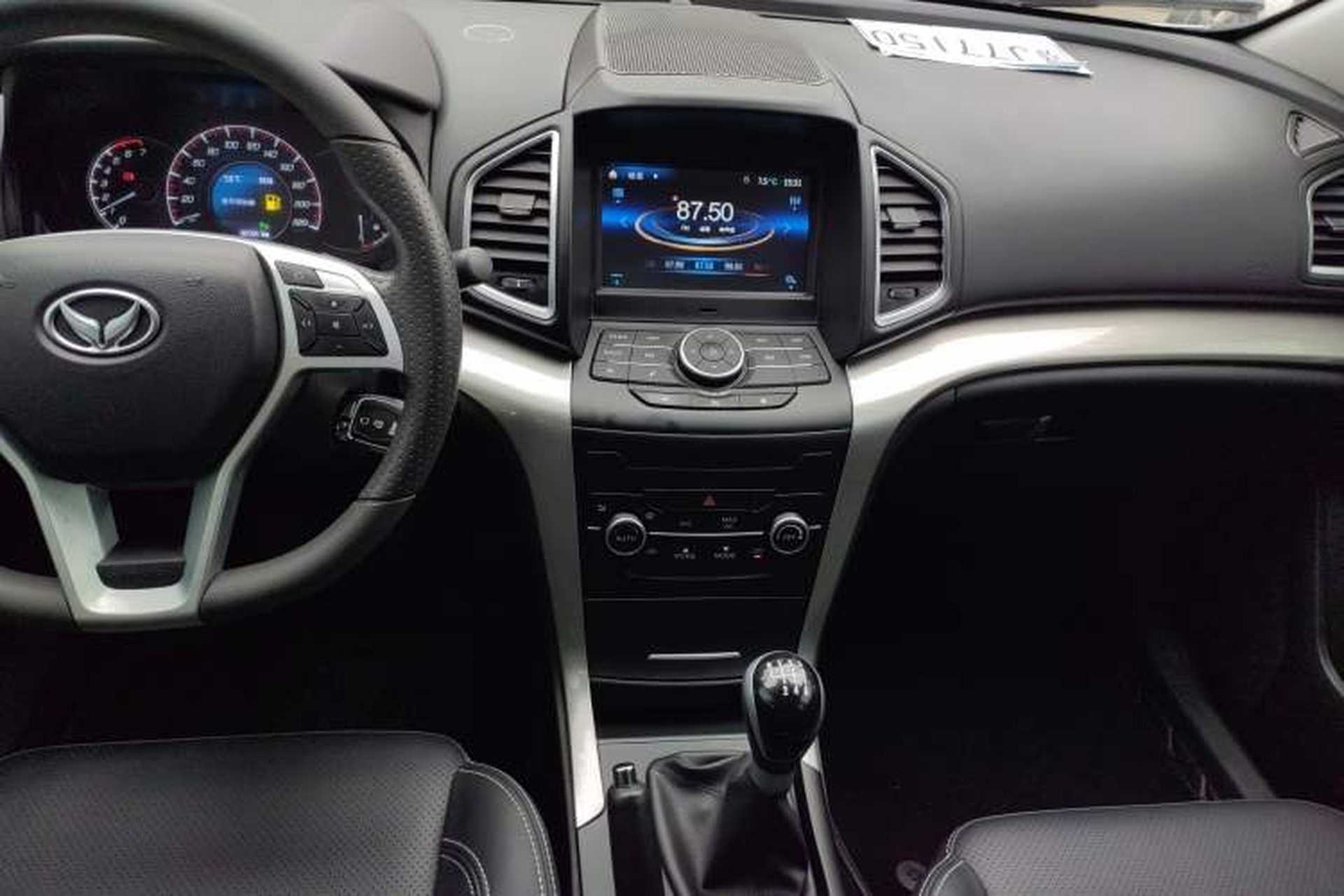 Used HYOSOW S6 2016 1.5T Manual Fashion Model Audio And AC Panel