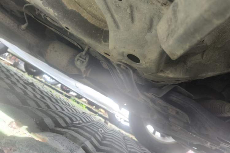Used HYOSOW S6 2016 1.5T Manual Leading Model Chassis Front Right