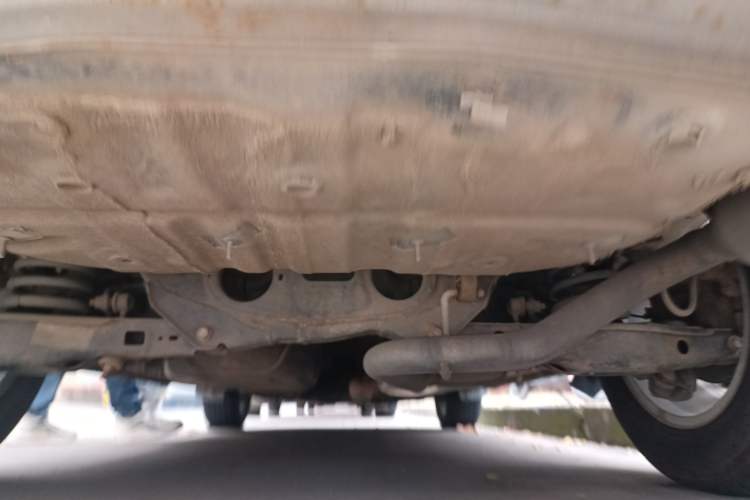 Used HYOSOW S6 2016 1.5T Manual Fashion Model Chassis Rear