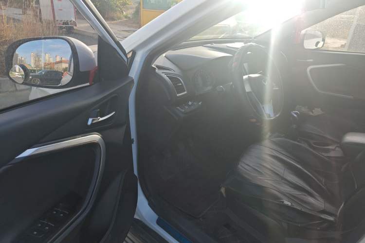 Used HYOSOW S6 2016 1.5T Manual Leading Model Driver Seat