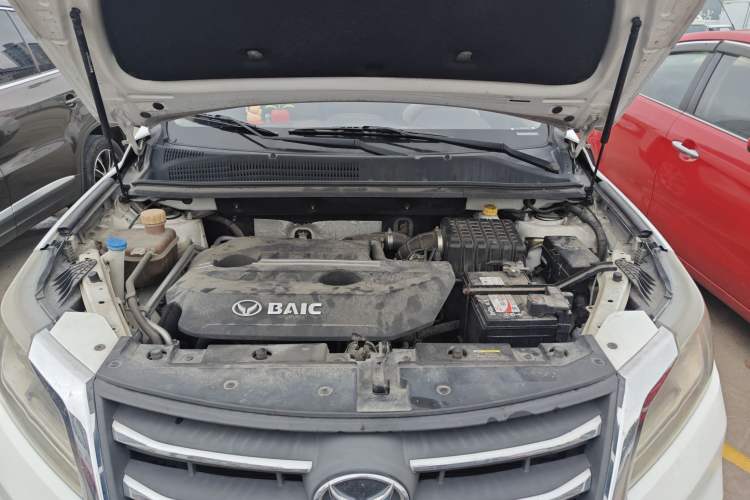 Used HYOSOW S6 2016 1.5T Manual Fashion Model Engine Bay