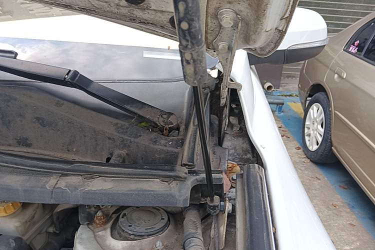 Used HYOSOW S6 2016 1.5T CVT Enjoyment Model Engine Bay Left