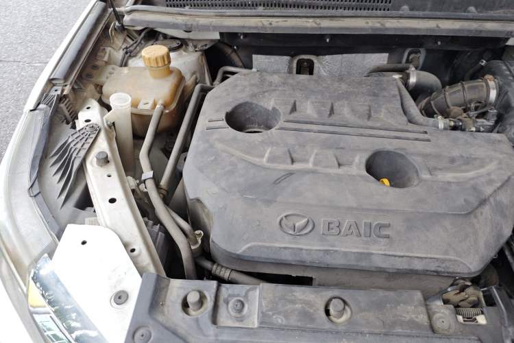 Used HYOSOW S6 2016 1.5T Manual Leading Model Engine Bay Right
