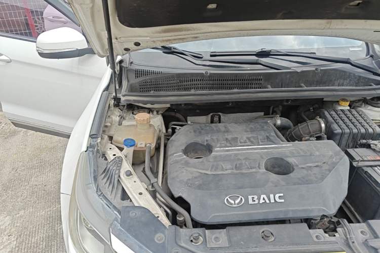 Used HYOSOW S6 2016 1.5T Manual Leading Model Engine Bay Right