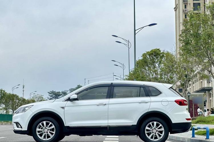Used HYOSOW S6 2016 1.5T Manual Fashion Model Exterior 2