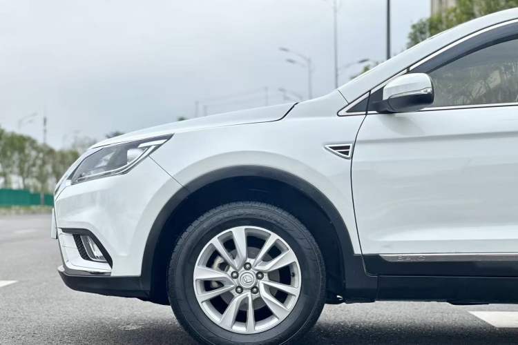 Used HYOSOW S6 2016 1.5T Manual Fashion Model Exterior 5