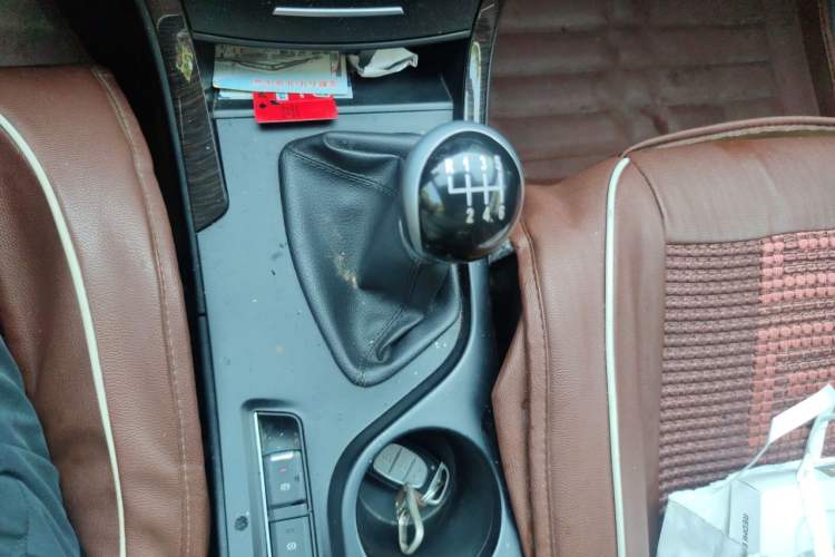Used HYOSOW S6 2016 1.5T Manual Smart Edition Gear Lever