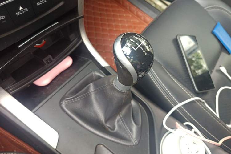 Used HYOSOW S6 2016 1.5T Manual Fashion Model Gear Lever
