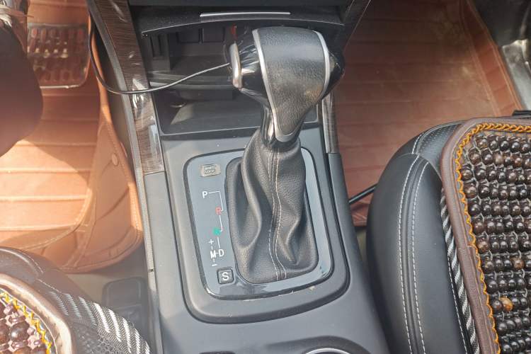 Used HYOSOW S6 2016 1.5T CVT Enjoyment Model Gear Lever