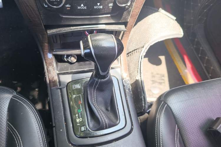 Used HYOSOW S6 2016 1.5T CVT Enjoyment Model Gear Lever