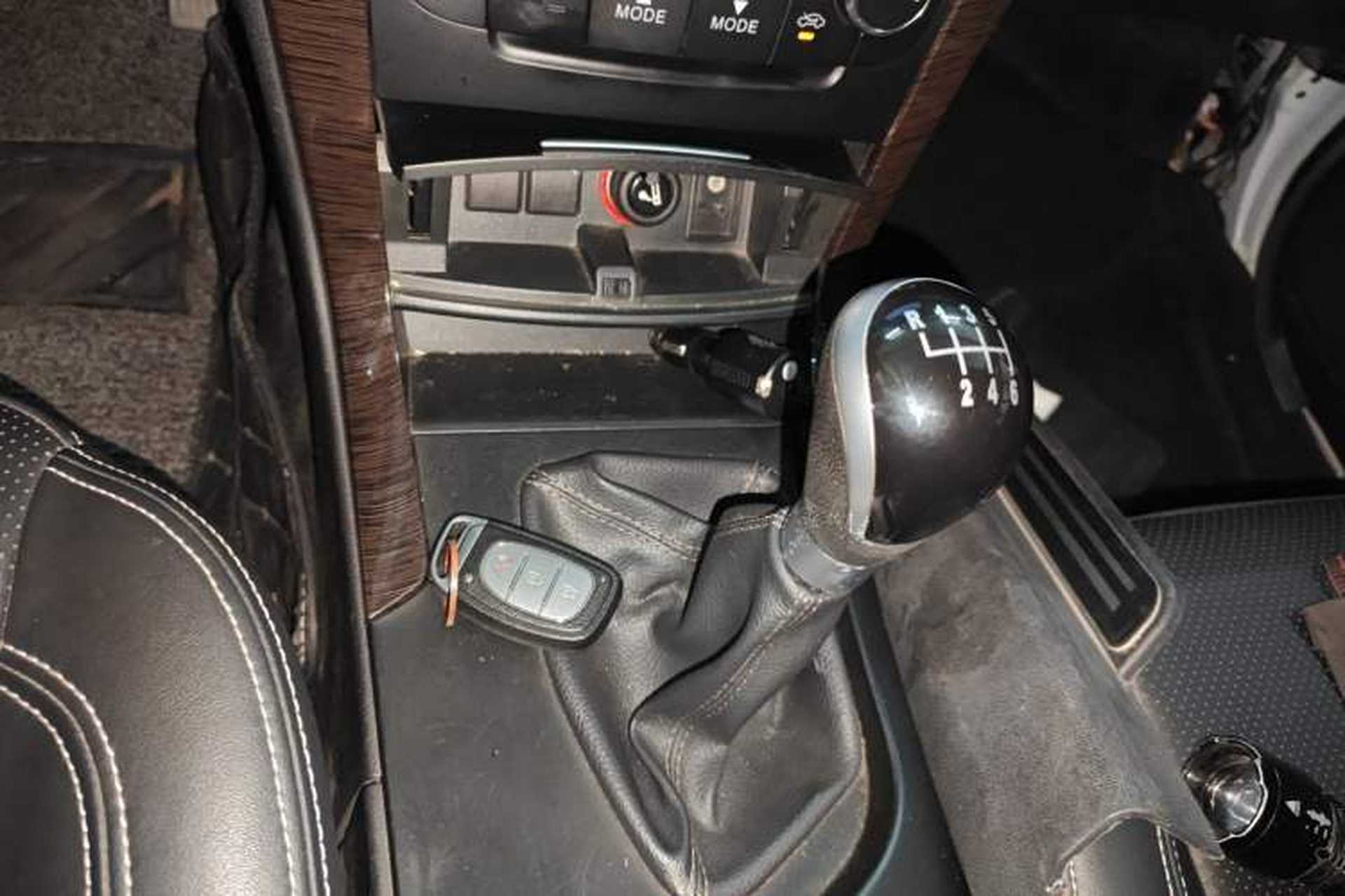 Used HYOSOW S6 2016 1.5T Manual Leading Model Gear Lever