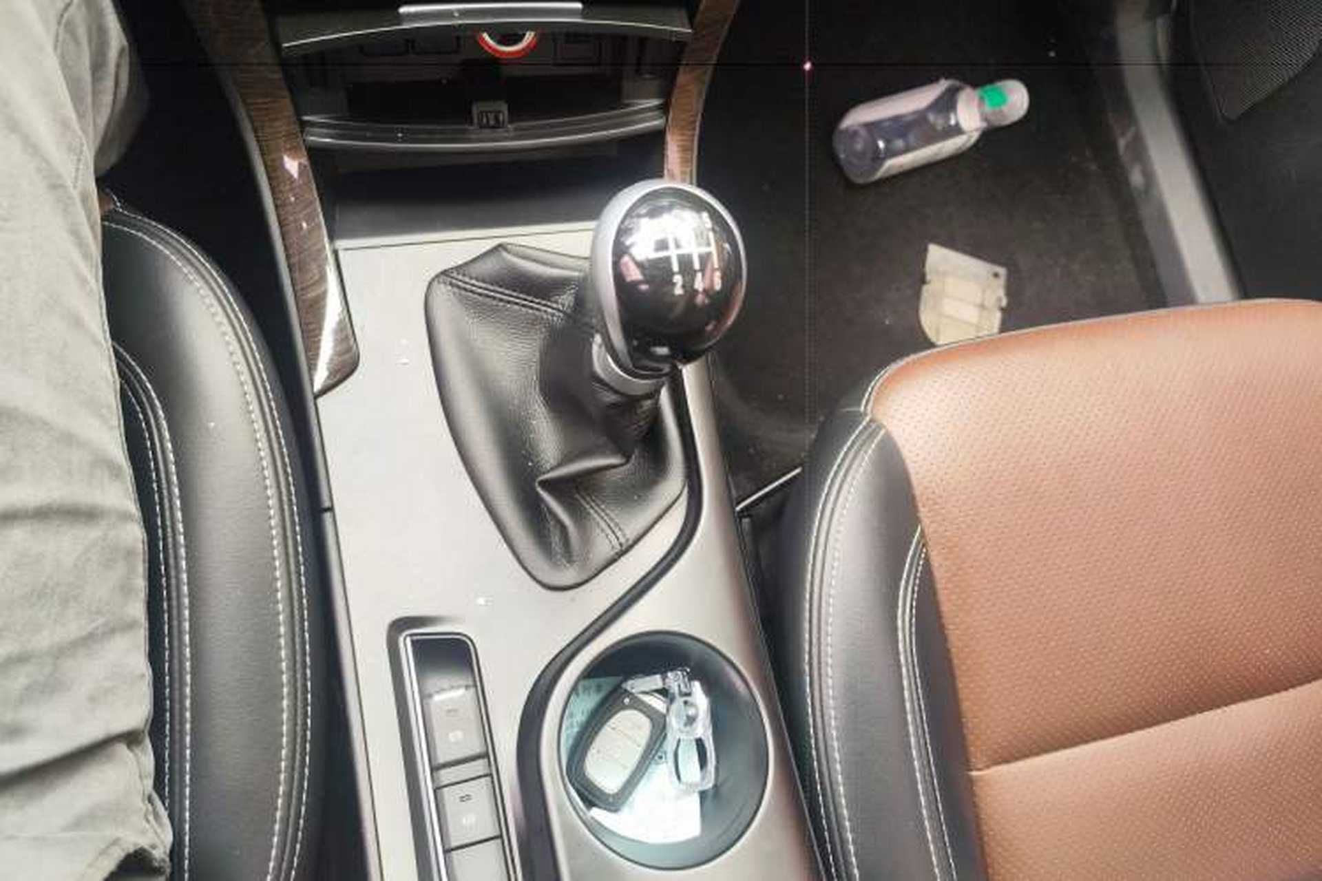 Used HYOSOW S6 2016 1.5T Manual Smart Edition Gear Lever