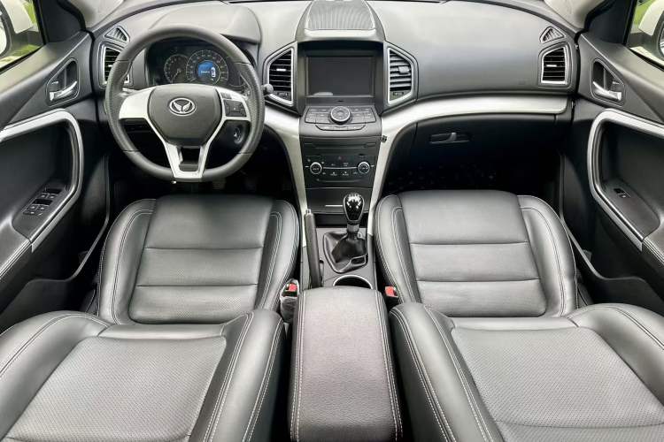 Used HYOSOW S6 2016 1.5T Manual Fashion Model Gear Lever