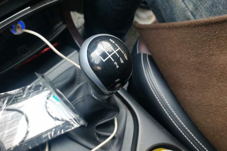 Used HYOSOW S6 2016 1.5T Manual Smart Edition Gear Lever
