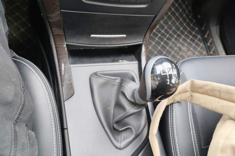 Used HYOSOW S6 2016 1.5T Manual Leading Model Gear Lever